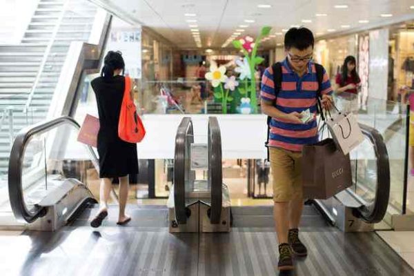 Vì sao một nửa nhà giàu Trung Quốc tính chuyện ra nước ngoài ở?
